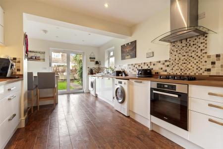 15 Drummond Road-013.JPG