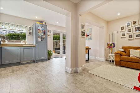 57 Twyford Gardens-006.JPG