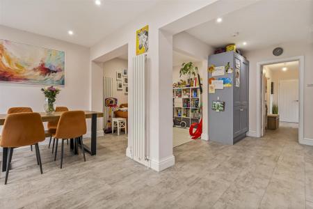 57 Twyford Gardens-007.JPG