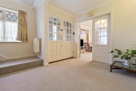 227 Goring Way-009.jpg