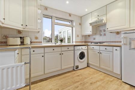 227 Goring Way-017.jpg