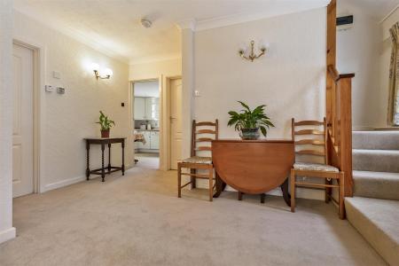 227 Goring Way-008.jpg