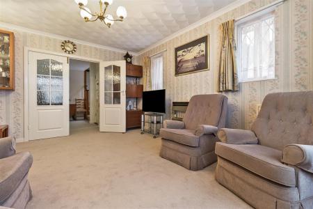 227 Goring Way-006.jpg