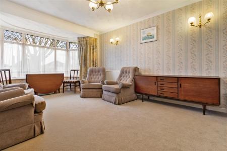 227 Goring Way-007.jpg