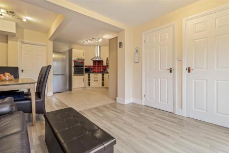 67 Elm Grove-006.JPG