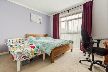 30 Dorchester Gardens-007.JPG