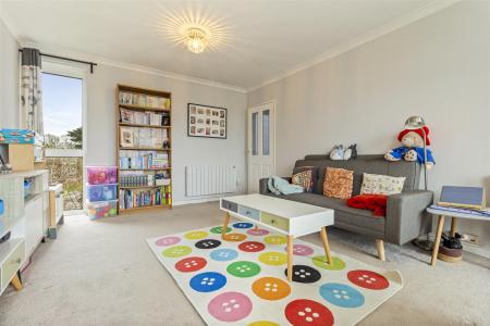 30 Dorchester Gardens-004.JPG