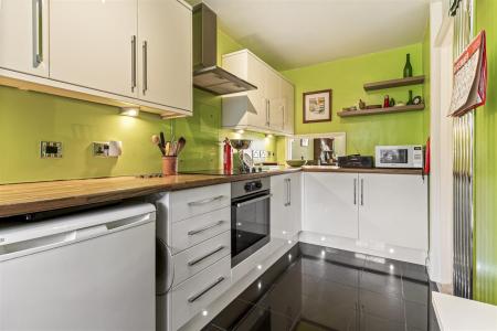 19 Dorchester Gardens-007.JPG