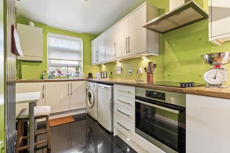 19 Dorchester Gardens-005.JPG