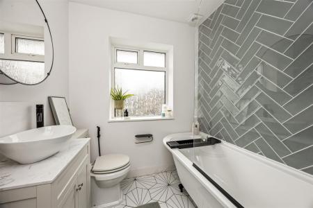 Sea lane, 89, The Pearl-009.JPG