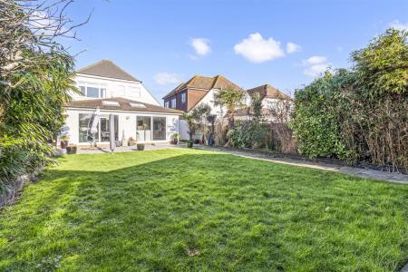 33 Alinora Crescent-029.JPG