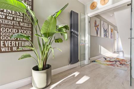 33 Alinora Crescent-018.JPG