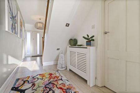 33 Alinora Crescent-024.JPG