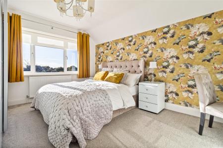 33 Alinora Crescent-006.JPG