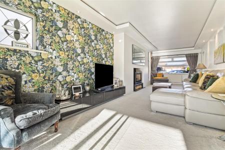 33 Alinora Crescent-017.JPG