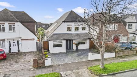 33 Alinora Externals-001.JPG