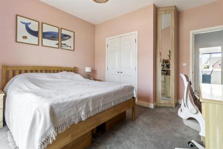 Eirene Avenue, 8-015.JPG