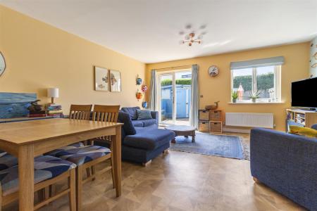 Eirene Avenue, 8-003.JPG