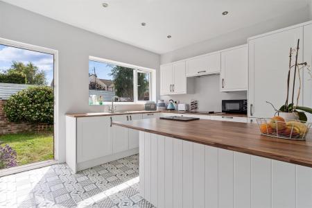 The Drive,76-008.jpg