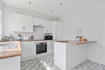 The Drive,76-009.jpg