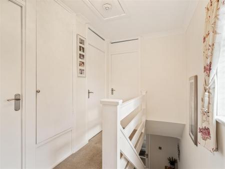 14 Crosby Close-009.JPG