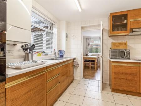 14 Crosby Close-011.JPG