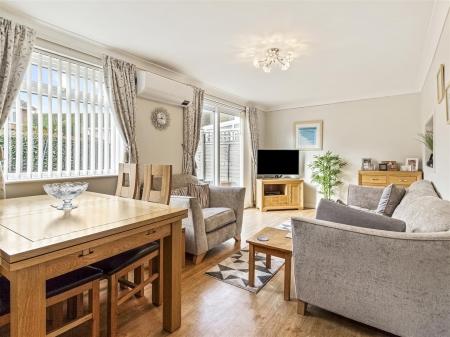 14 Crosby Close-013.JPG