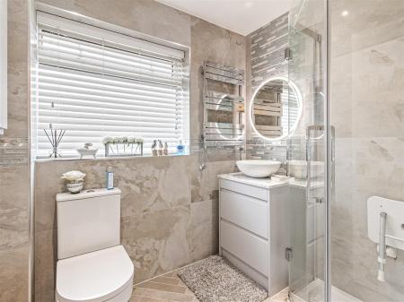 14 Crosby Close-004.JPG