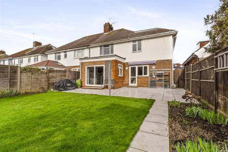 38 Robson Road-007.JPG