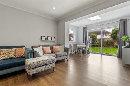 38 Robson Road-025.JPG