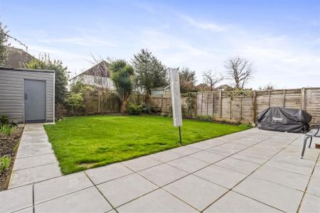 38 Robson Road-004.JPG