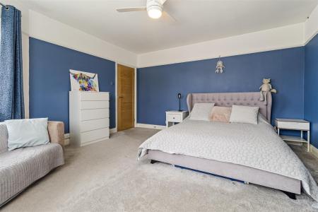 38 Robson Road-022.JPG