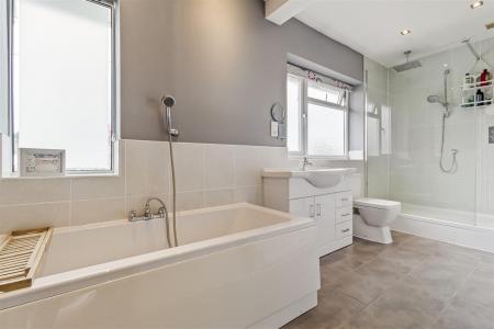 38 Robson Road-023.JPG