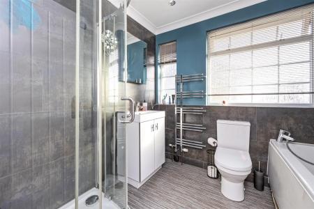 Nutley Crescent, 97-020.JPG