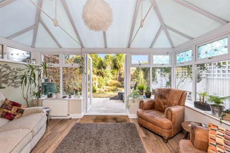 Nutley Crescent, 97-019.JPG