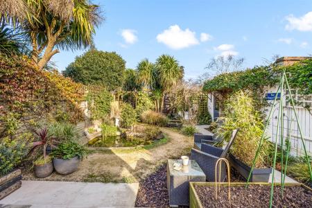 Nutley Crescent, 97-002.JPG