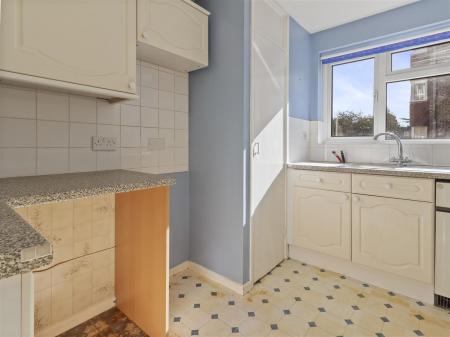 36 College Gardens-004.JPG