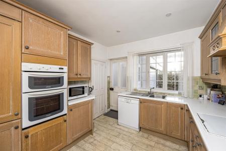 Bodiam Avenue 3-013.jpg