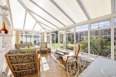 Bodiam Avenue 3-018.jpg