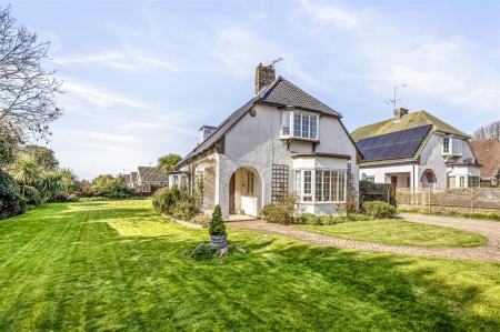 Bodiam Avenue 3-004(1).jpg