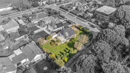 Bodiam Avenue 3-022bw.jpg