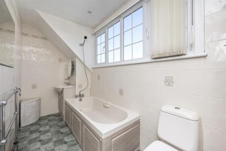 Bodiam Avenue 3-006.jpg