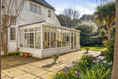 Bodiam Avenue 3-003.jpg