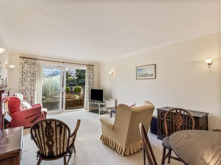 4 Shrewsbury Court-002.JPG