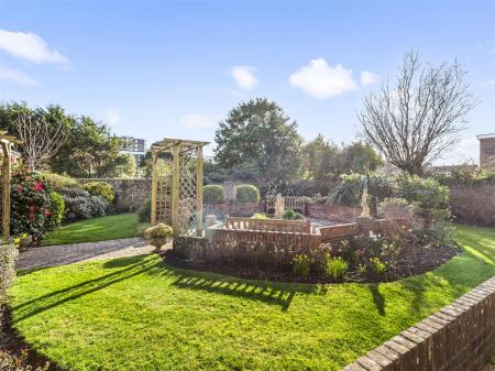 4 Shrewsbury Court-004.JPG