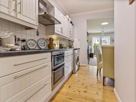 Flat 2, 59a Downview Road Worthing, West Sussex, B