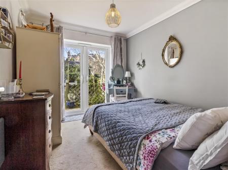 Flat 2, 59a Downview Road Worthing, West Sussex, B