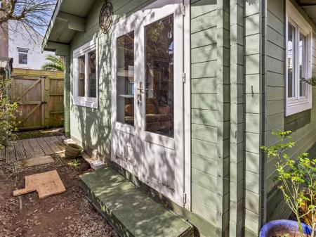 Flat 2, 59a Downview Road Worthing, West Sussex, B