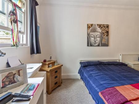 68, Richmond Road Worthing, BN11 4AF-006.JPG