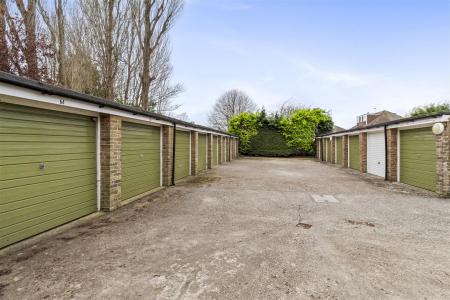 41 Dorchester Gardens-002.JPG